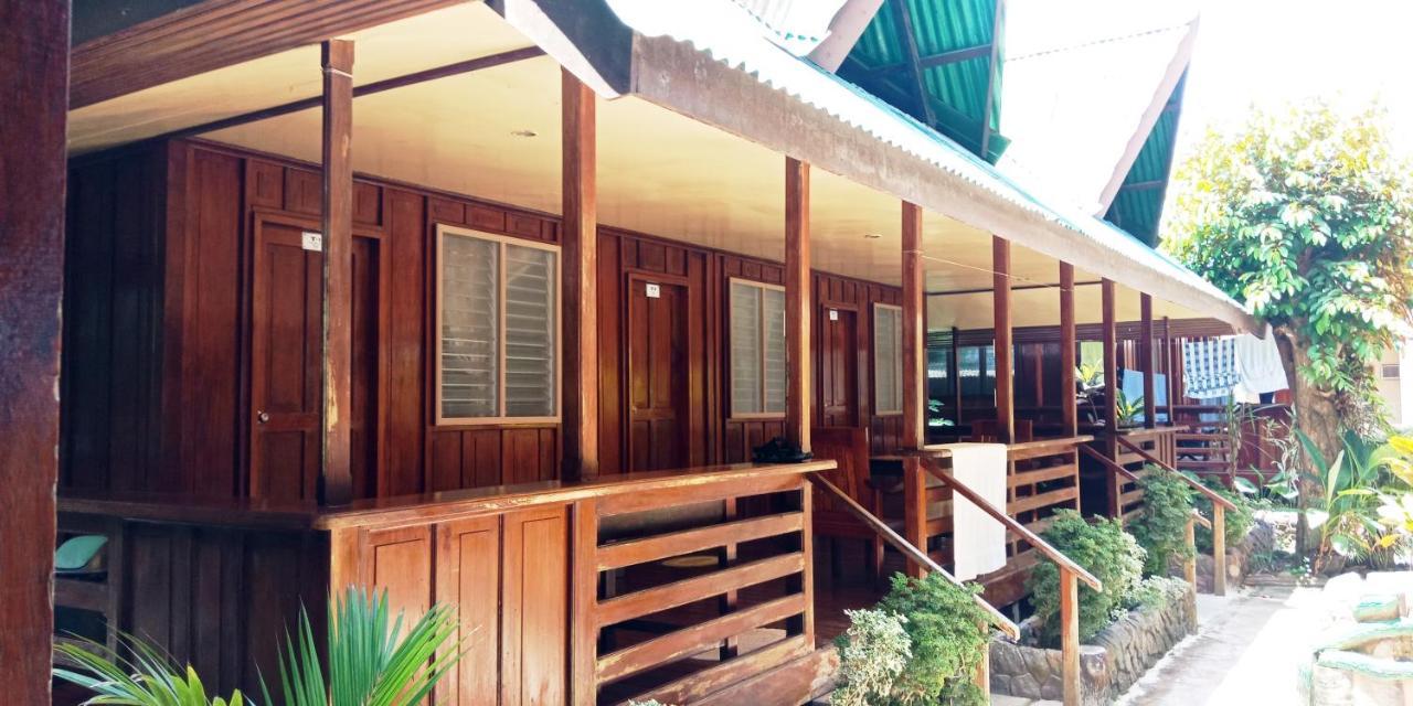 Ausan Beach Front Cottages Barton Exterior foto